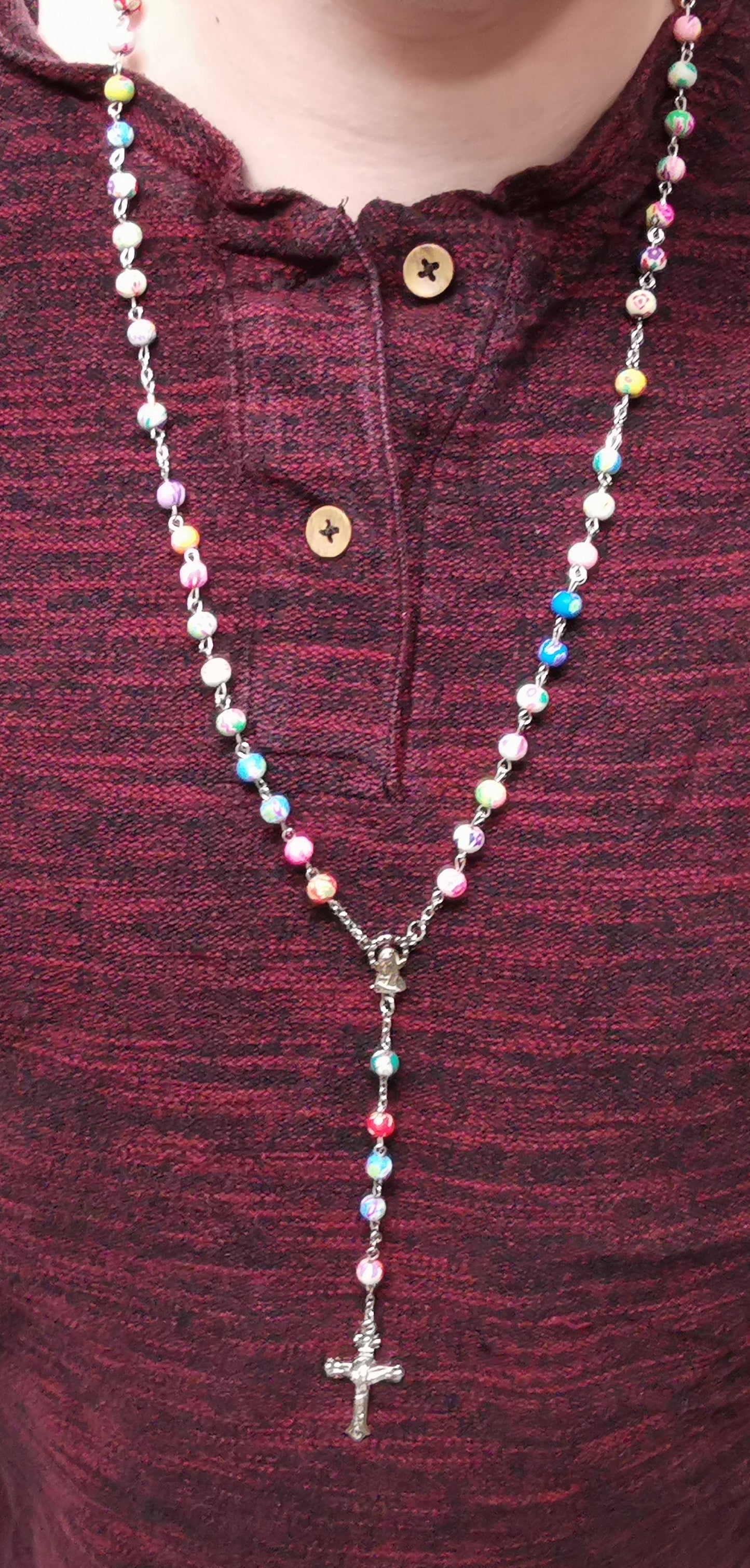 Monivärisillä Helmillä Ruusukko