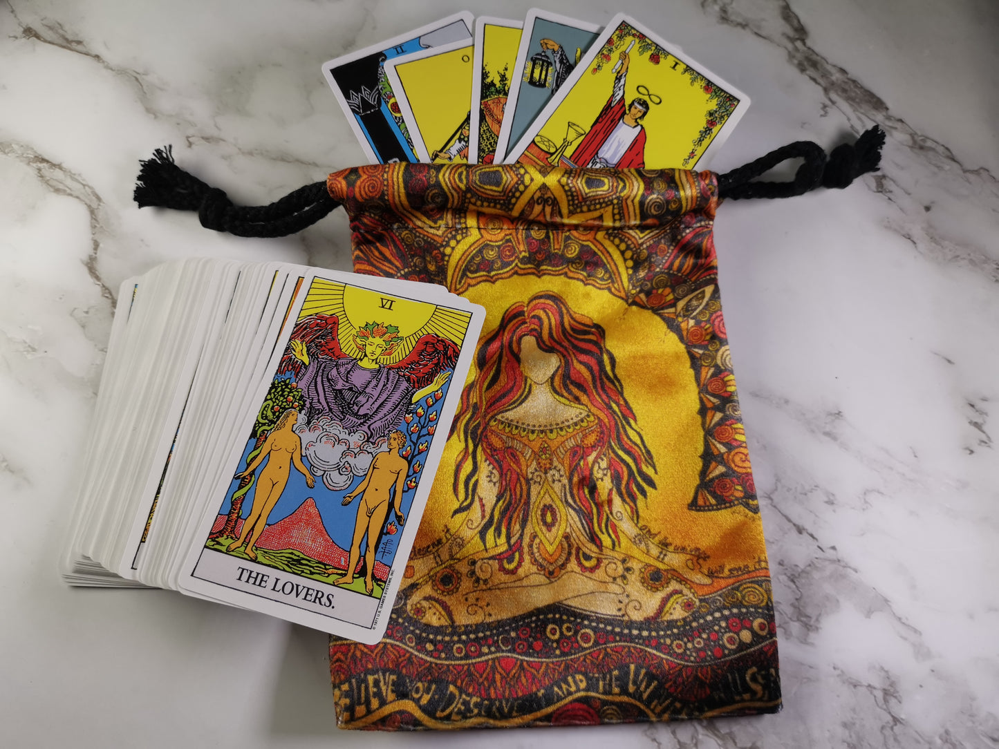 Sun Goddess - Samettinen Keltainen Ja Punainen Pussi