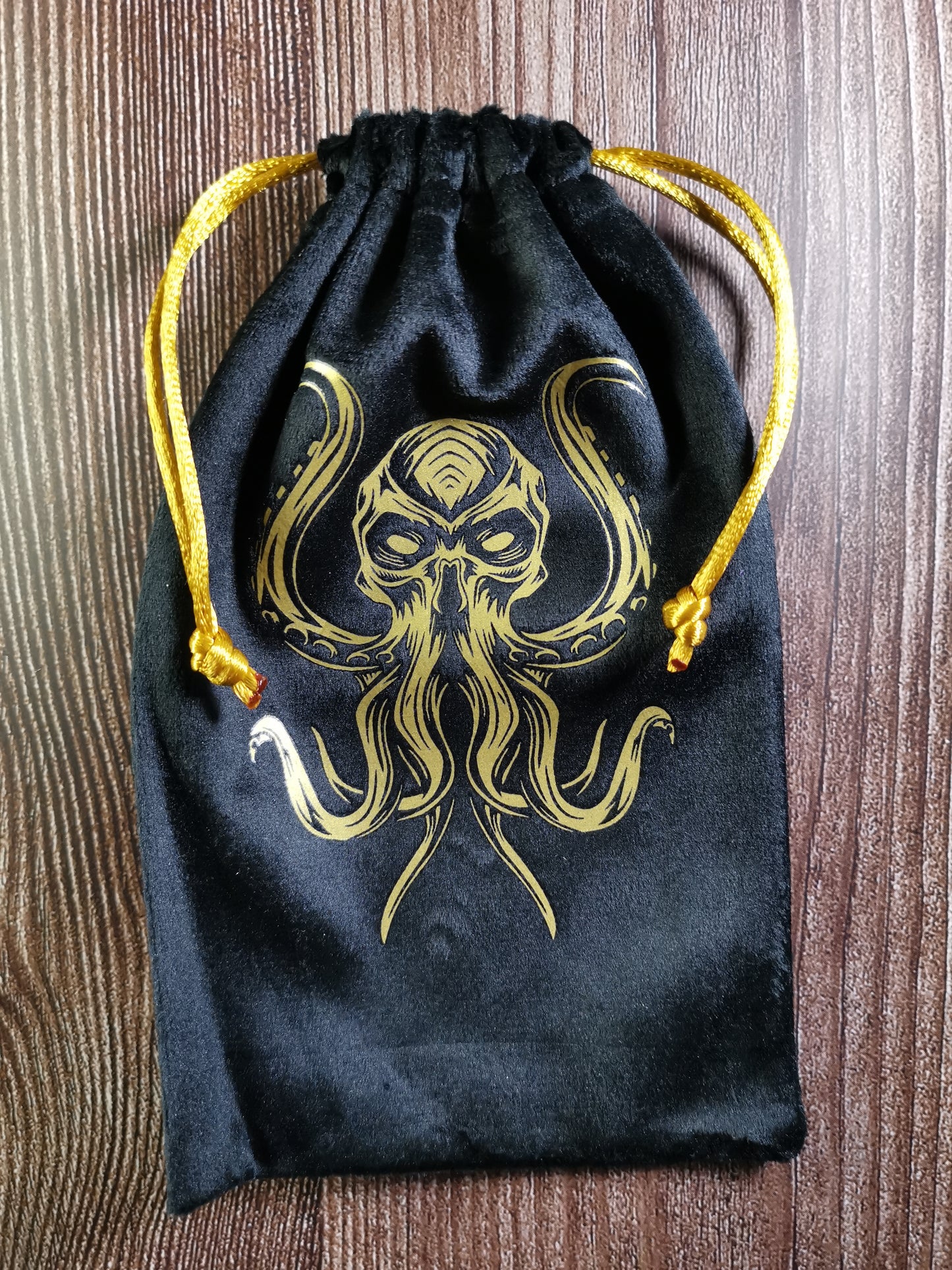 Old Gods Cthulhu - Samettinen Musta Lovecraft Pussi