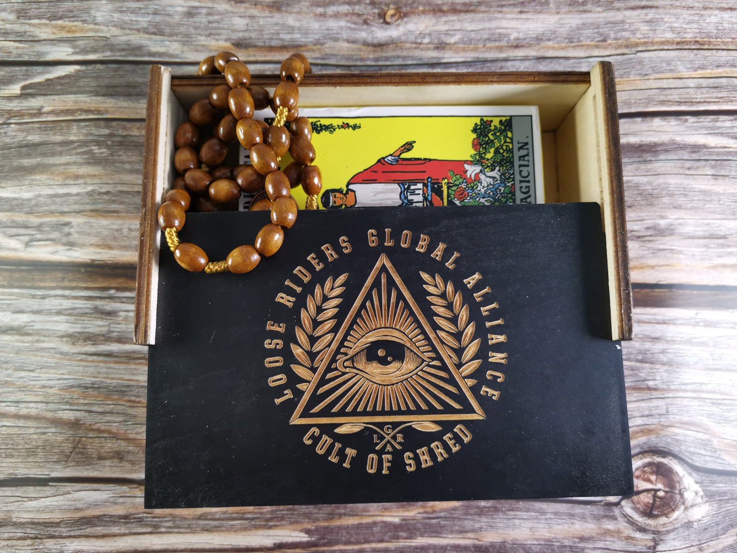 All-Seeing Eye Puinen Rasia