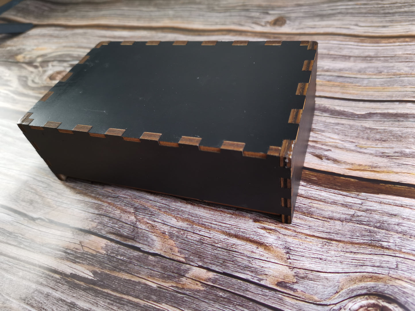 All-Seeing Eye Puinen Rasia