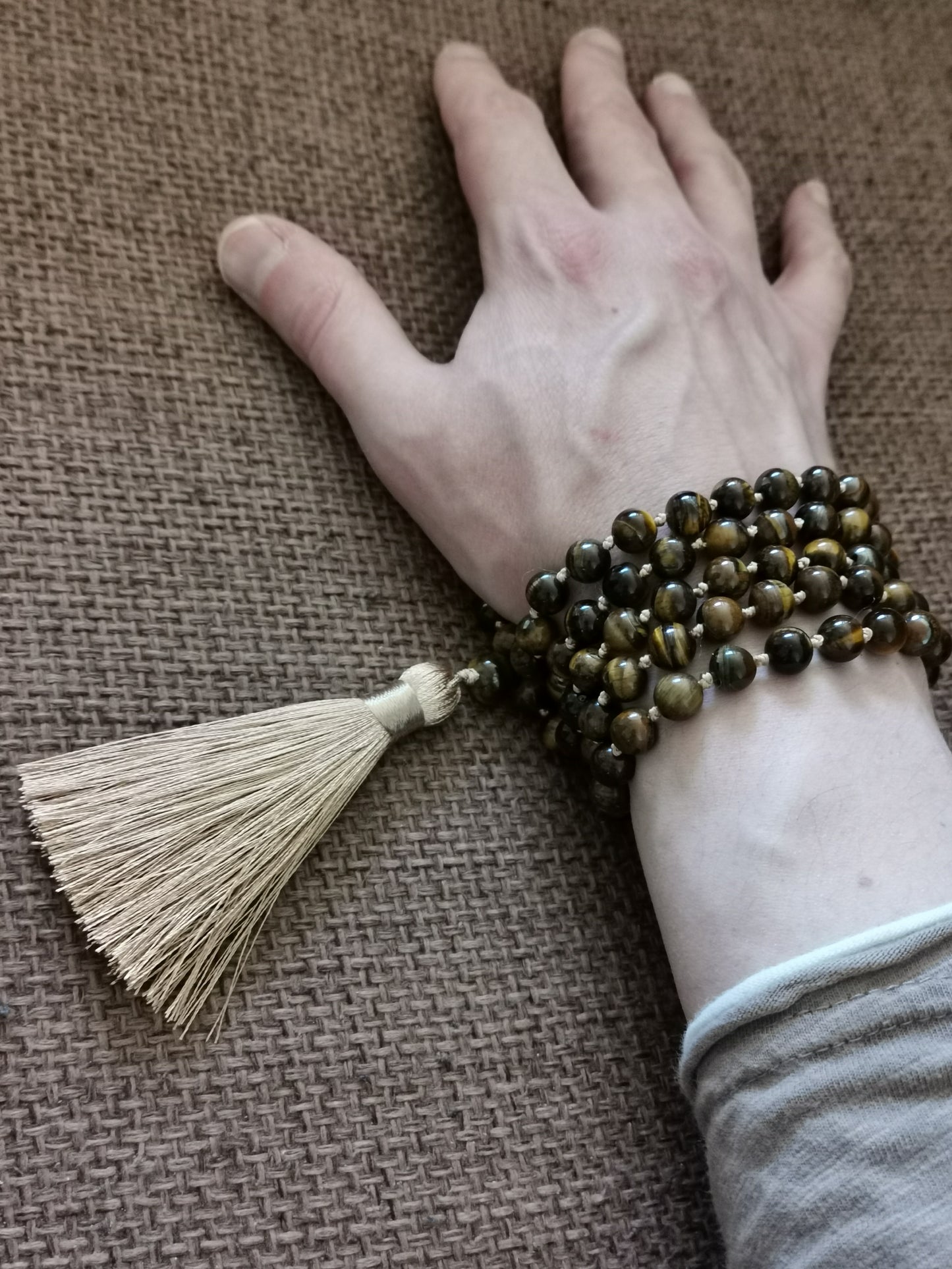 Ruskea Kivihelminen Mala