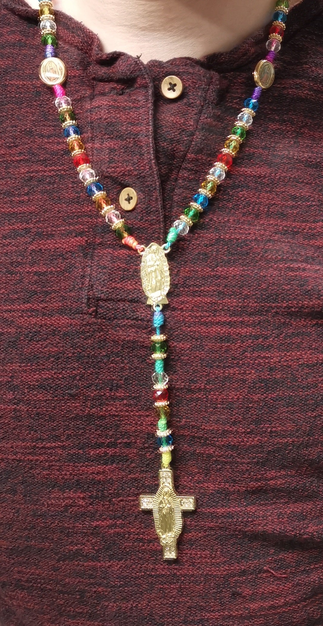 Monivärinen Kristalli Ruusukko