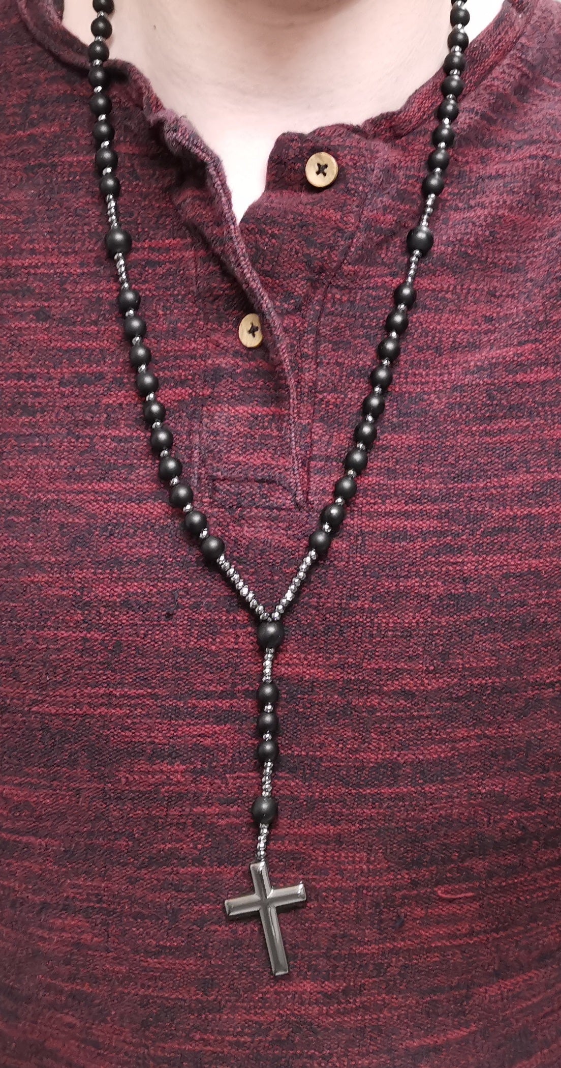 Musta Metallinen Ruusukko