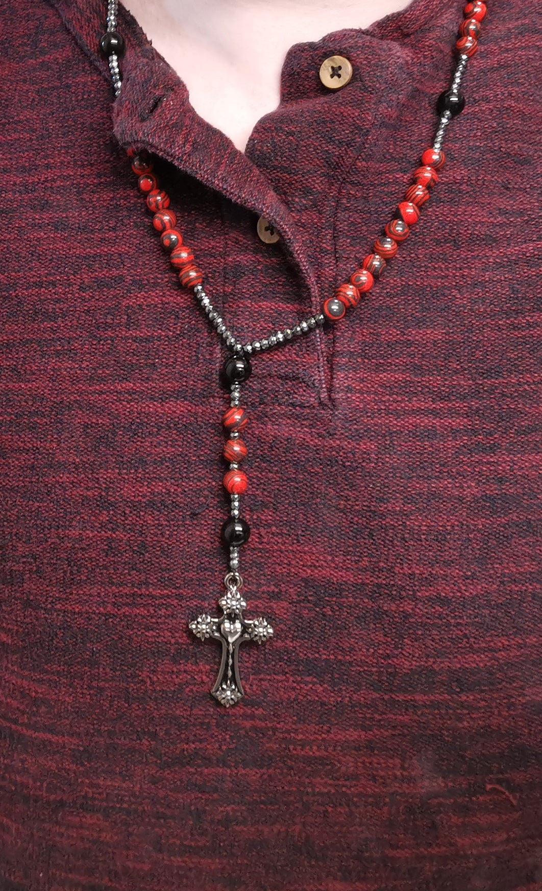 Punahopeamusta Ruusukko