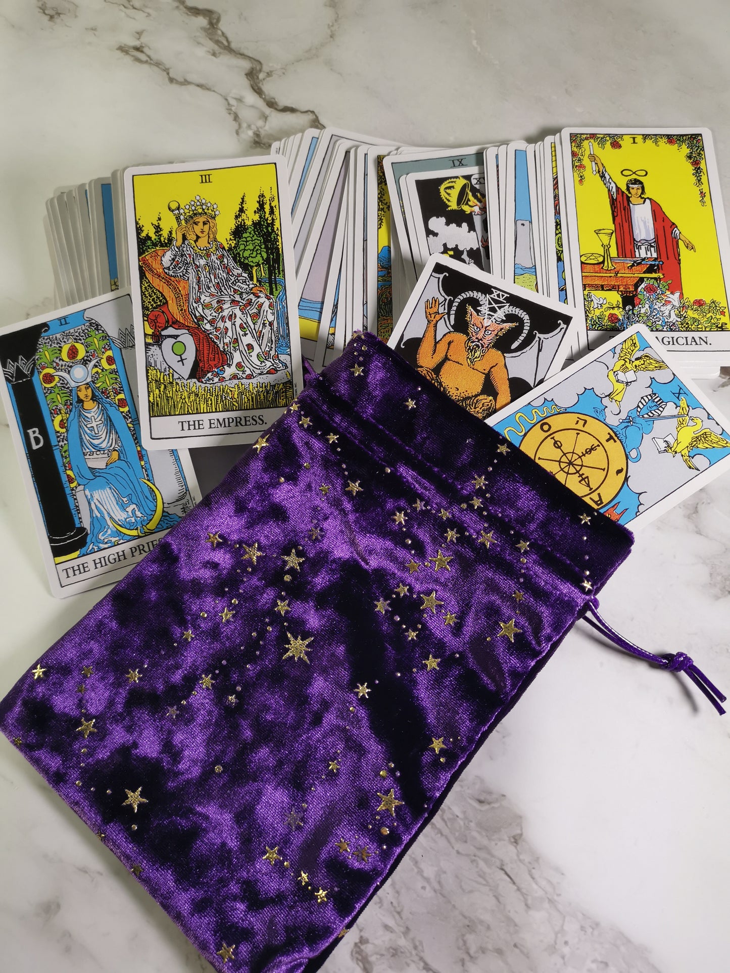 Taika ja Tähti - Samettinen Violetti Pussi