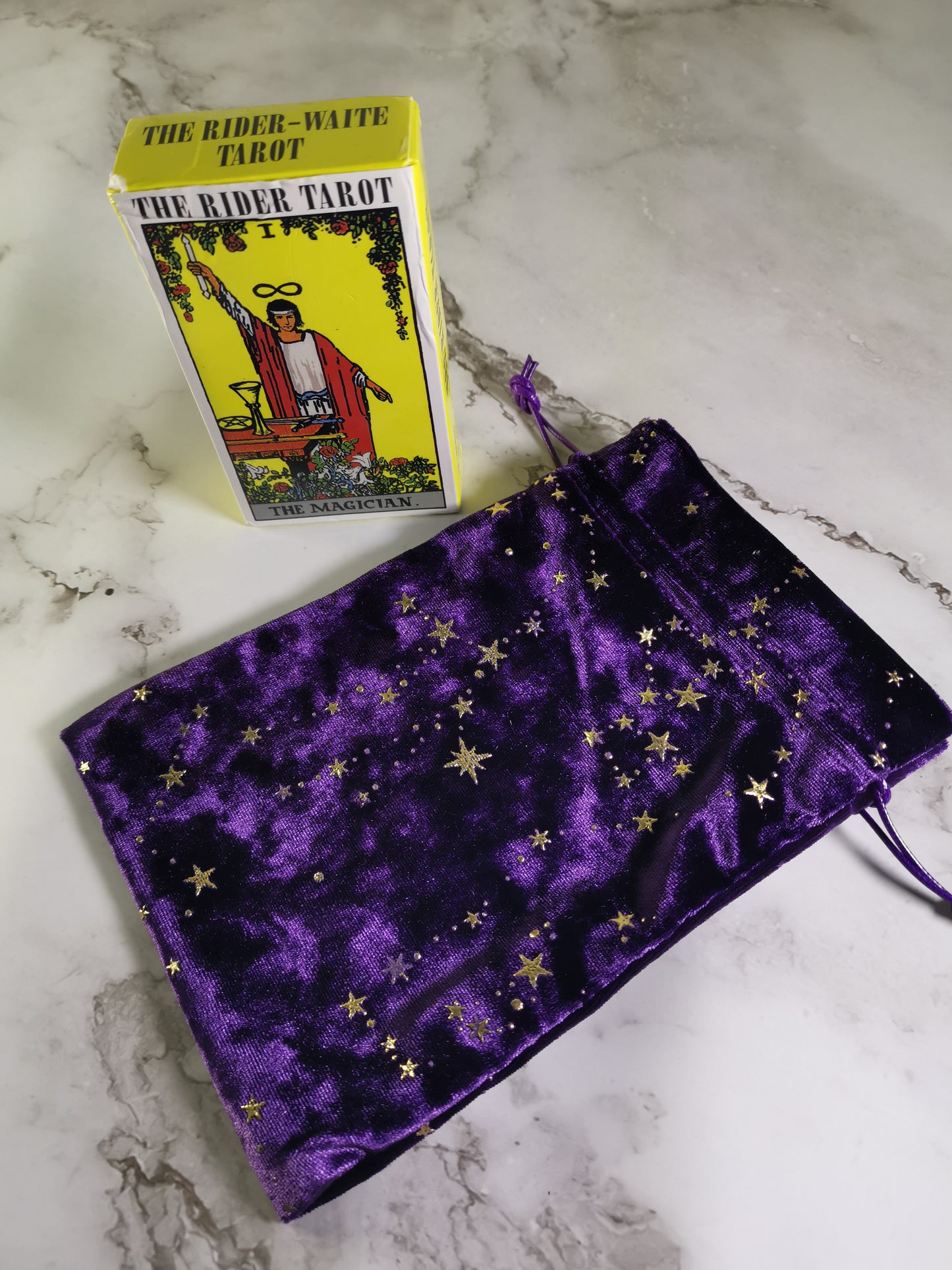 Taika ja Tähti - Samettinen Violetti Pussi