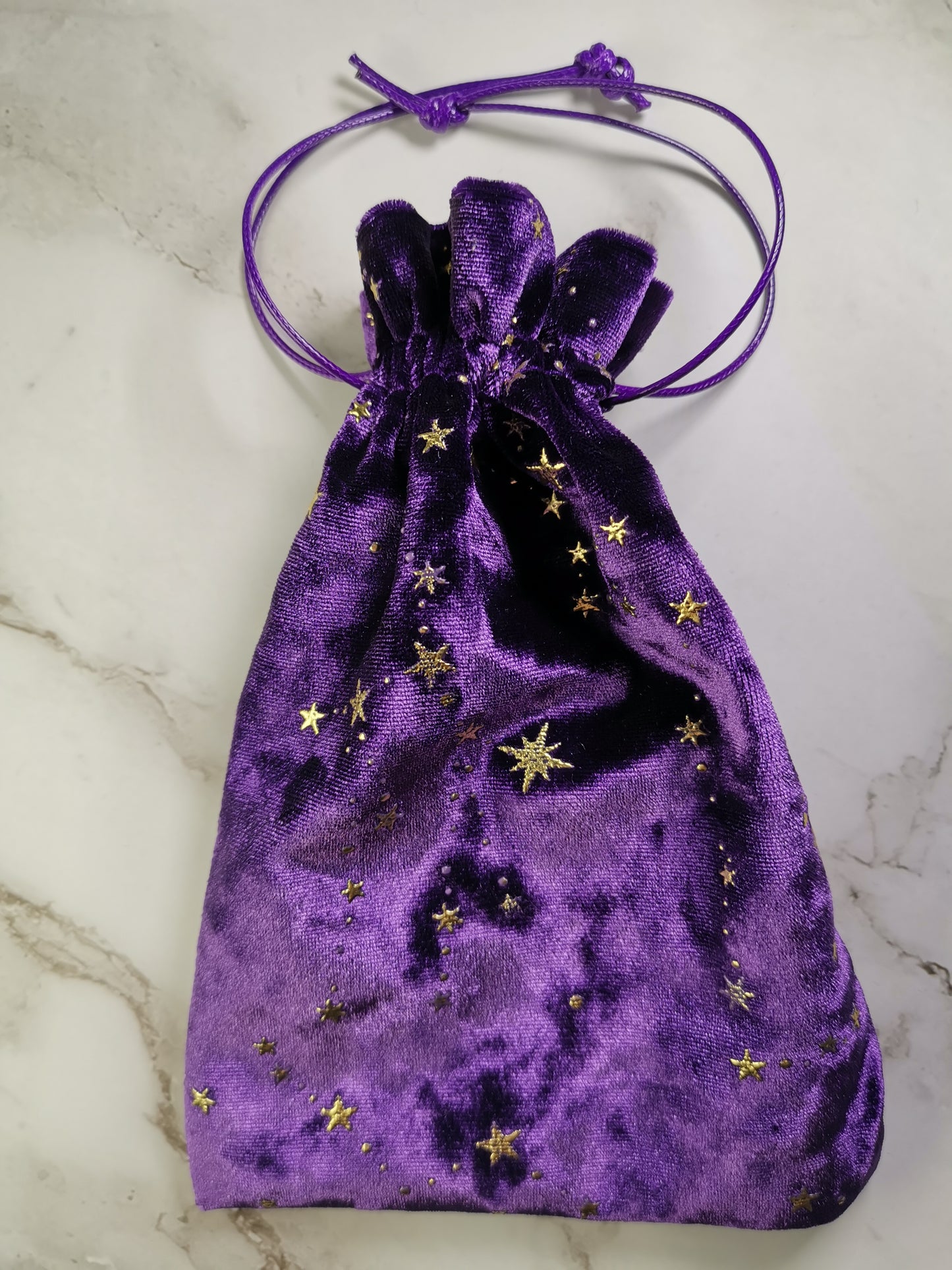 Taika ja Tähti - Samettinen Violetti Pussi